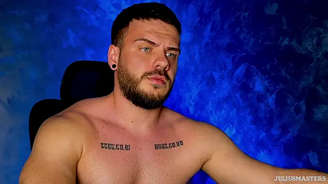 CLOUDYJULIUSn Live XXX chat