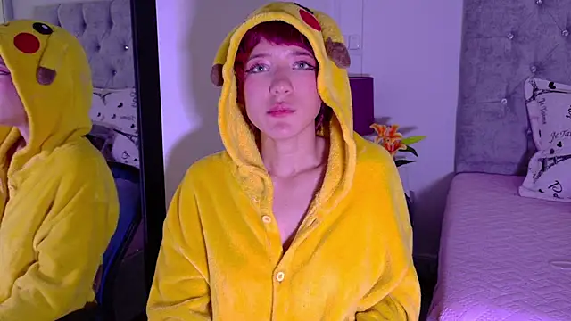 MiaaBlake_'s Live XXX Chat