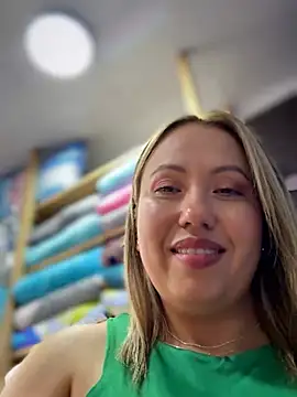 VIOLETA-25_のウェブカメラショー