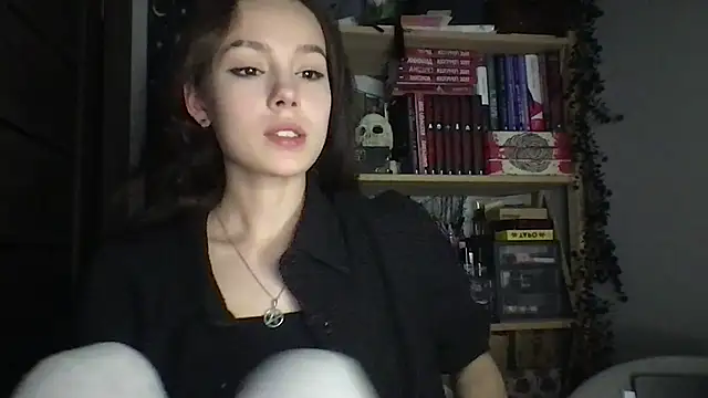 Yuna5343 Adlı Modelin Canlı XXX Sohbeti