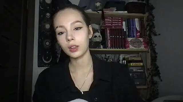 Yuna5343 Adlı Modelin Canlı XXX Sohbeti