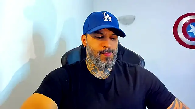 Онлайн чат XXX JoshRigby