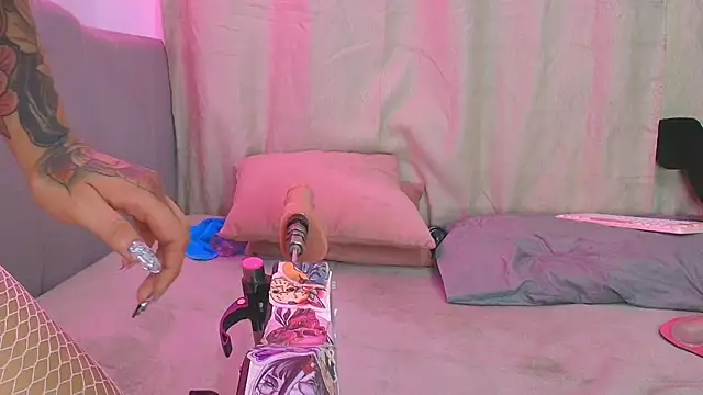 aihnoa_split18 Webcam-Show