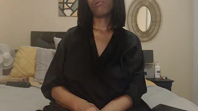 Creamyass22 Show in webcam