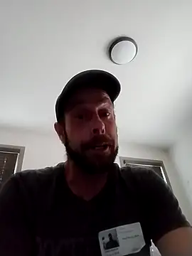 Pokazy przed kamerką – axelongshaft69