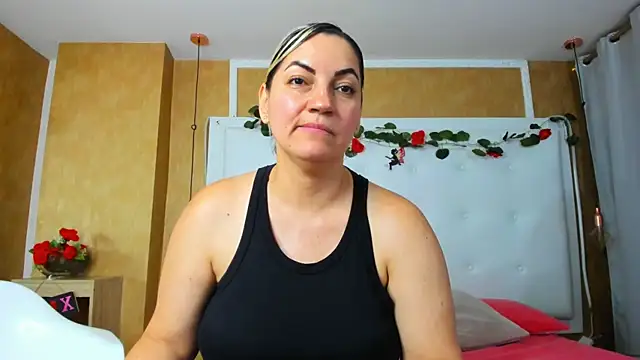 Chatroom XXX en direct de Heidy_milf