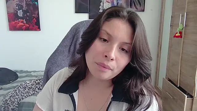 yessica_gomez01 লাইভ XXX চ  ্যাট