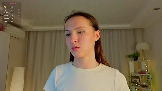 MellieLaliberte's Live XXX Chat