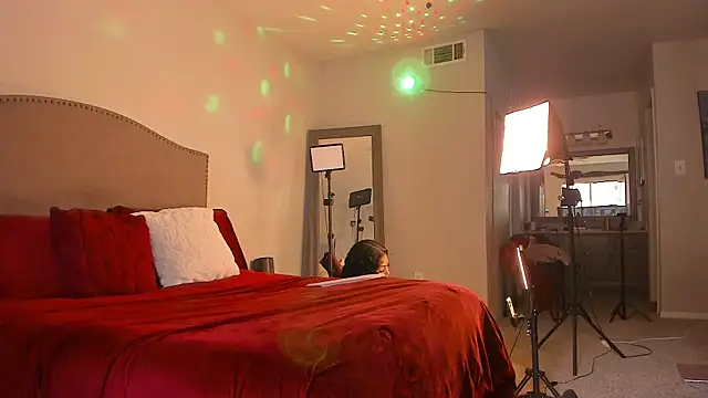 yiauana live XXX chat