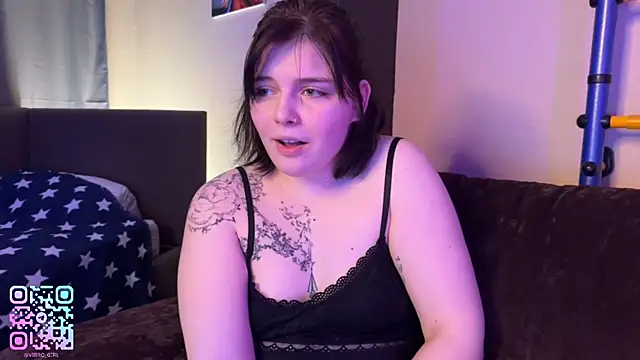 LoveIyBarbie webcam show