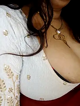 Aarna111's Webcam Show