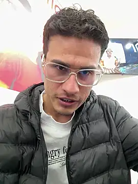 Chat +18 de TavoHot_ ao vivo