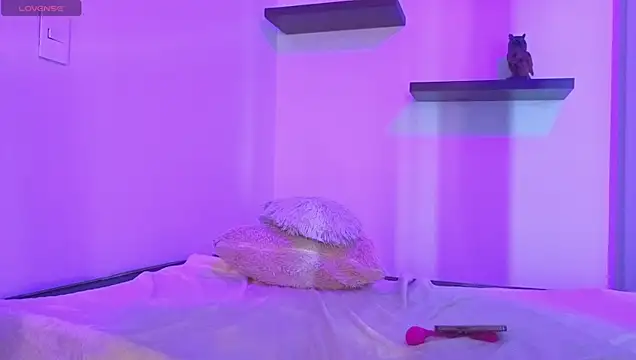 XXX chat uživo modela Miniadelf