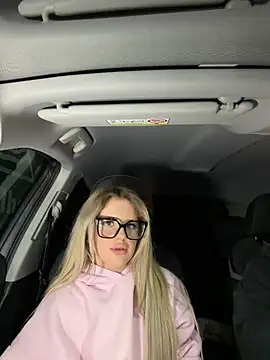 Holly-Glamour Webcam show