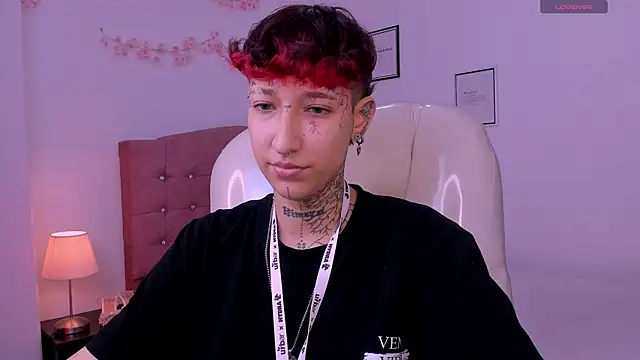 Luci_Rose Adlı Modelin Canlı XXX Sohbeti