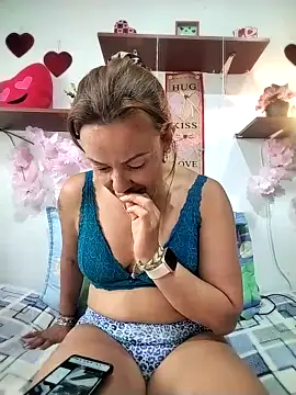 salomehill1 লাইভ XXX চ্যাট