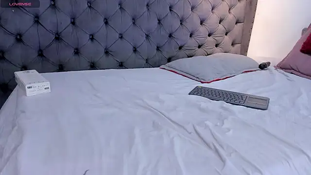 two_milkywayn Live XXX chat