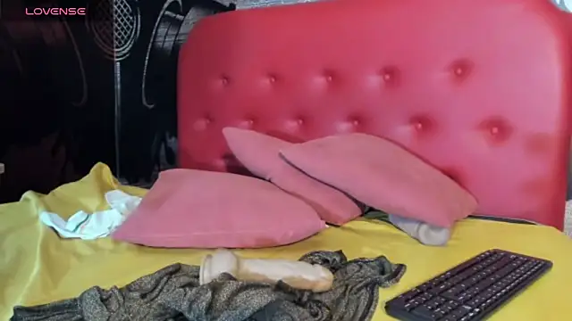 Kaya_Tate élő XXX-chatje