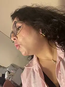 Chatroom XXX en direct de AlmaraRouge