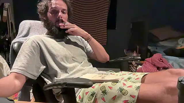 falacomigobbzin: διαδικτυακό σόου στην κάμερα