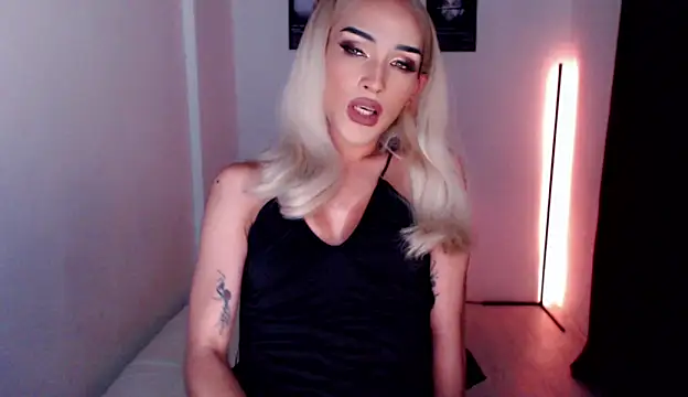 Alicegreenexx webkamerás műsora