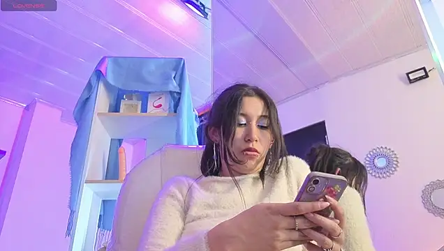 Miniadelf Live XXX Chat