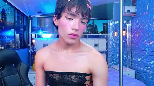 AlecciaNova – Naživo XXX chat