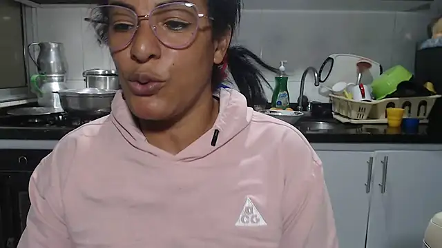 دردشة kateleyagrey الجنسية المباشرة