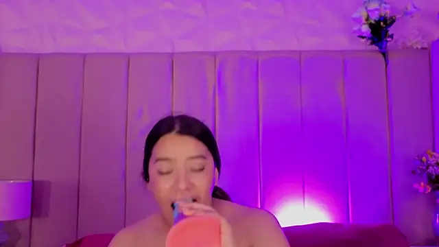 MollyBigBoobs12のライブXXXチャット