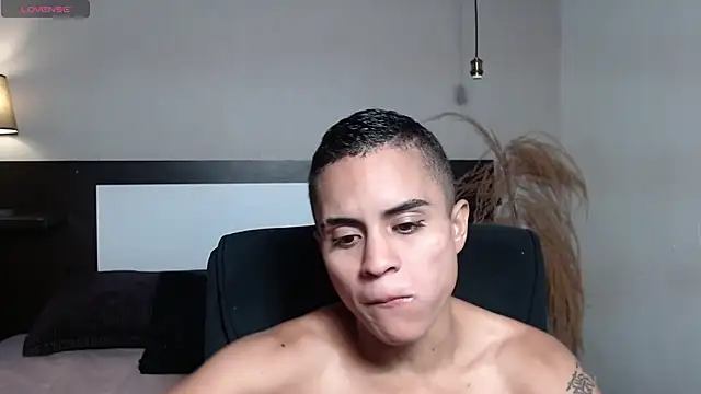 Liiamthompson élő XXX-chatje