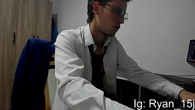 RyanHorsemanのウェブカメラショー