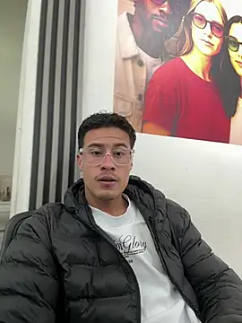 TavoHot_: онлайн-секс-чат