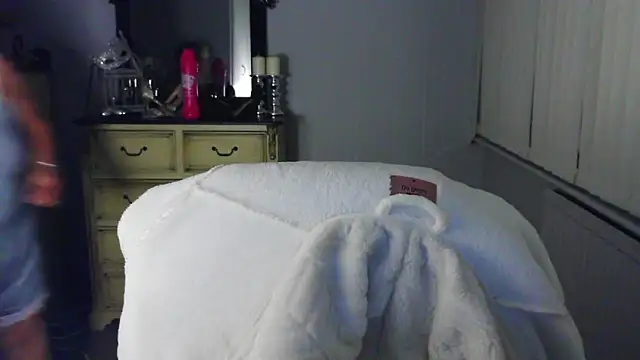 BridgetBlueEyes: онлайн-секс-чат