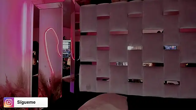 Sara_Foxx1 Live XXX-Chat