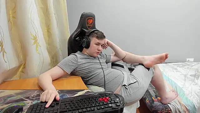 iliaskrislove's Live XXX Chat