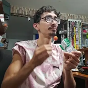 Pokazy przed kamerką – jhosuamoore