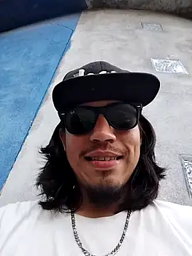 Živý XXX chat AlexAlejandro13