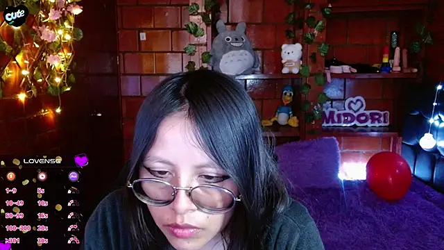Chat +18 de MidoriQuiinn ao vivo