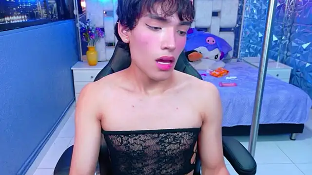 AlecciaNovaのウェブカメラショー