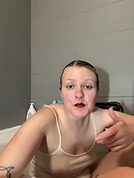 Show modela MileyGreyx na web-kameri