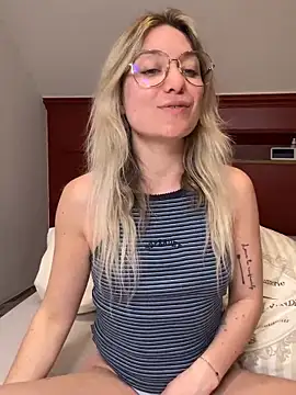 carlaaa 라이브 XXX 채팅