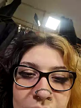 whatevaandissues Live XXX Chat