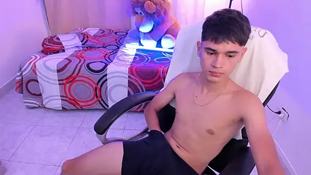 دردشة Aron_Boyy الجنسية المباشرة