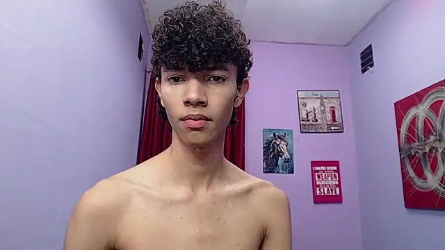 Show modela bigcock_twinks na web-kameri