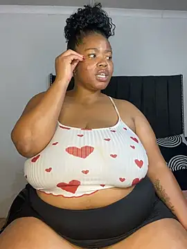 LunaCovenn's Live XXX Chat