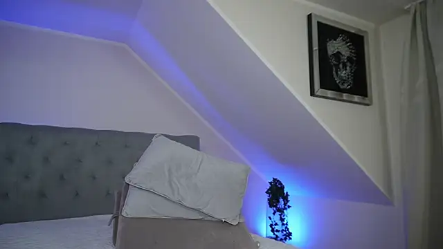 hotmilfbitchのウェブカメラショー