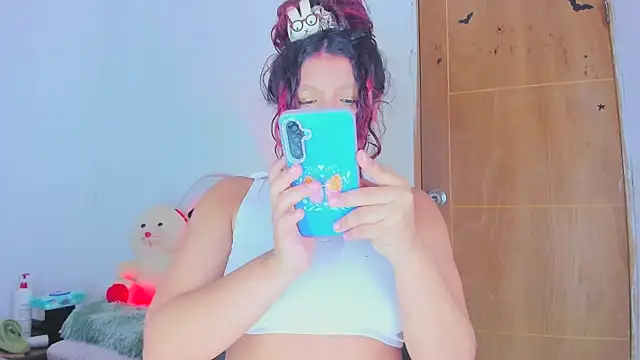 Emily_Coper18 Obrolan Langsung XXX