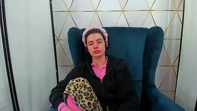 CarliFantasy25's Live XXX Chat