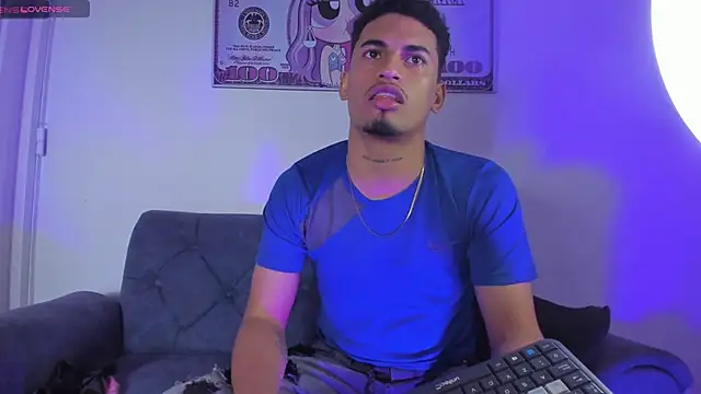 Ares_DAMM élő XXX-chatje