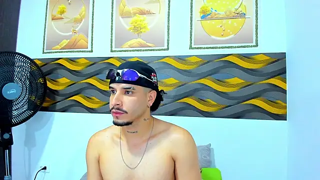 Leon_Hotx Live XXX-chat